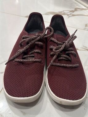 Allbirds Woman’s Knit Wool Sneakers Size 7